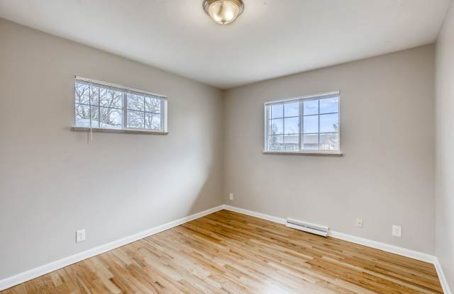 Recently Remodeled 4 bedroom, 2 bath Ranch Style Boulder House photos photos