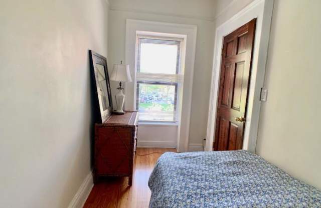312 Lafayette Avenue Gallery 3