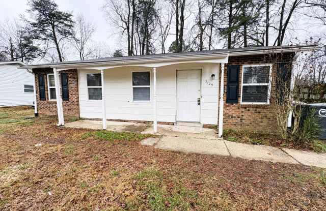 3 Bedroom, 1.5 Bathroom Home in Greensboro! photos photos 3 Bedroom, 1.5 Bathroom Home in Greensboro! photos photos