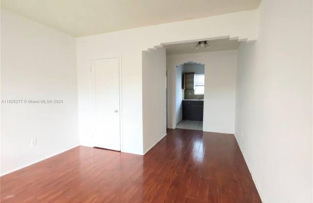 1565 SW 6th St - 1565 Southwest 6th Street, Miami, FL 33135