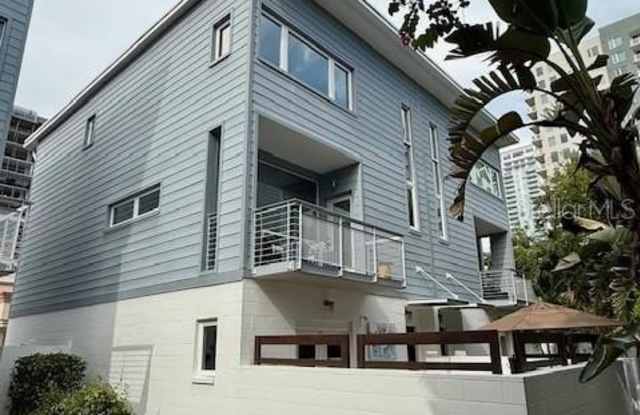 343 4TH Avenue S Gallery 1