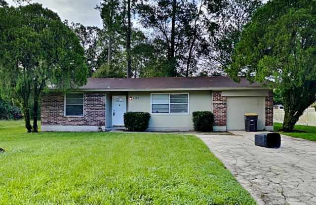 8349 Pembrook Court - 8349 Pembrook Court, Jacksonville, FL 32219