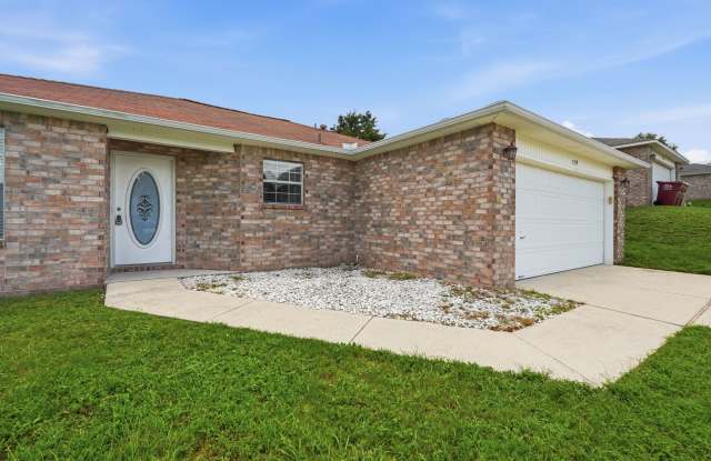 3 Bedroom Brick Home in South Crestview! photos photos