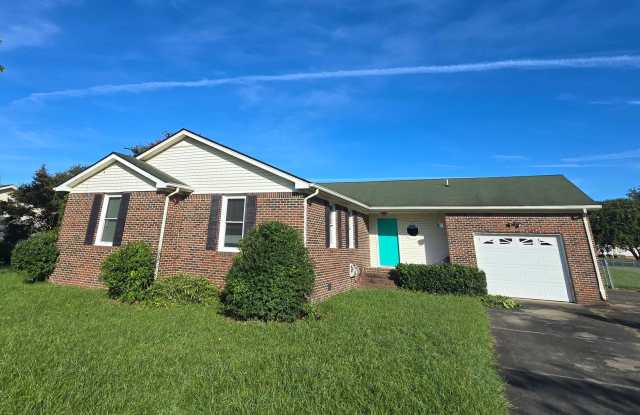 3 Bed, 2 Bath Ranch, Less Than 20 Minutes to Virginia/NC Line Gallery 1