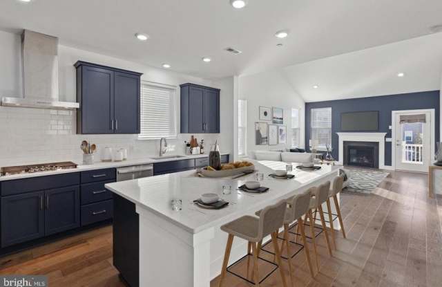 10 LADBROKE DRIVE Gallery 3