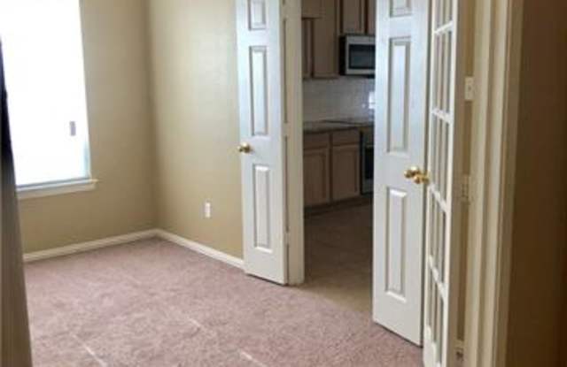 4405 Emerald Leaf Drive Gallery 4