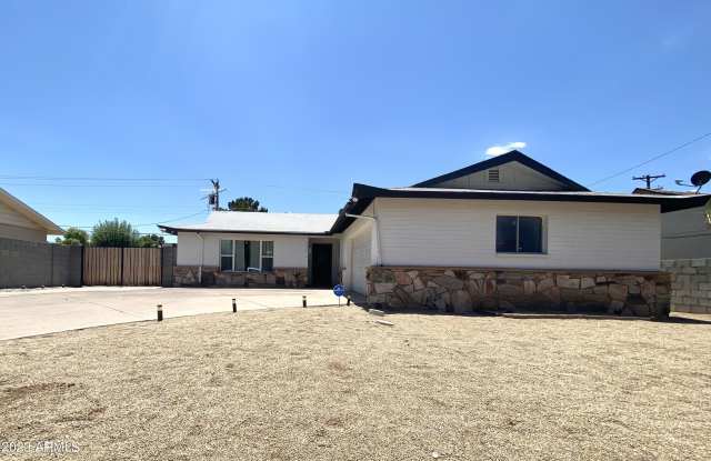 4627 W ROSE Lane photos photos