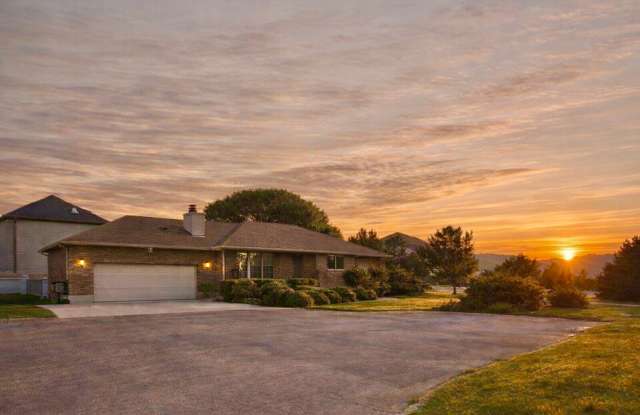 5 BD 3 BA 2900 sq ft HOME IN DRAPER. photos photos