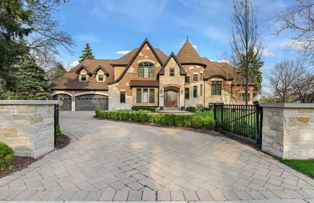 5649 South Oak Street - 5649 South Oak Street, Hinsdale, IL 60521
