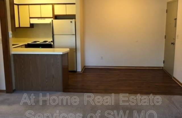 2856 S Rogers photos photos