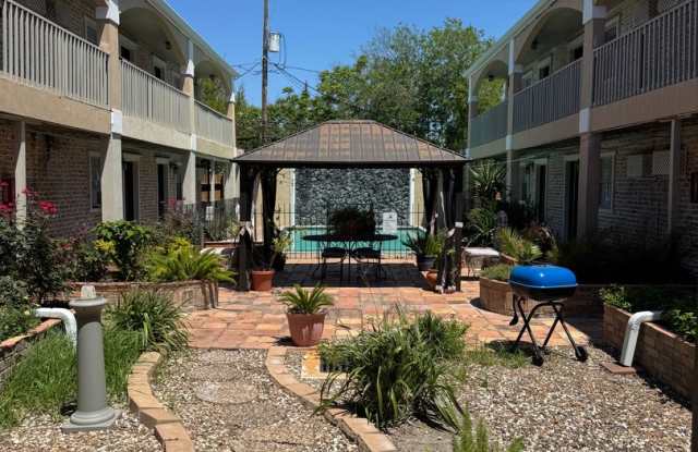 Courtyard Villas Apartments Gallery 3