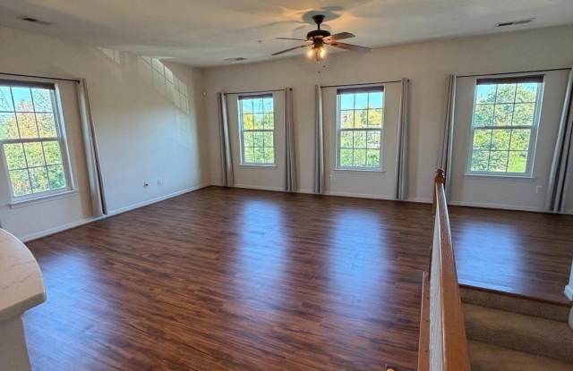25317 PATRIOT Terrace Gallery 2