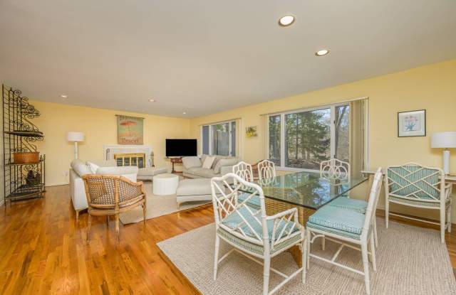 47 Spring Pond Ln Gallery 4