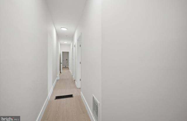 5400 ANGORA Terrace Gallery 3