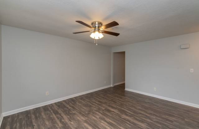 2 Bed/1.5 Bath Duplex on Miles Avenue, central heat & air unit - Available Now! Gallery 3