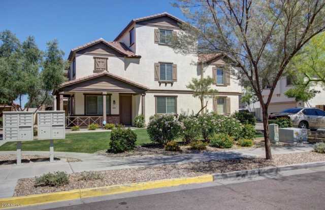7049 S 7TH Lane - 7049 South 7th Lane, Phoenix, AZ 85041