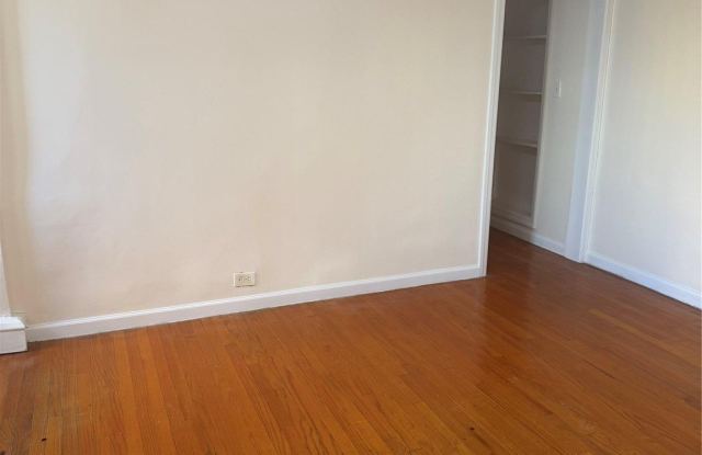 11 Lawrence Street Gallery 3