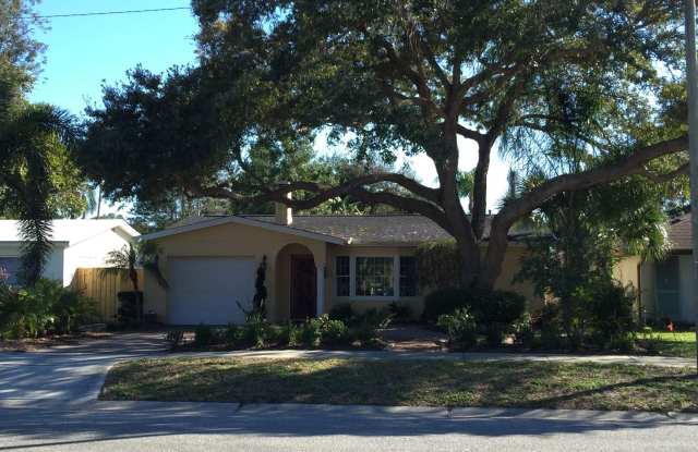 239 Sovrano Rd - 239 Sovrano Rd, Venice, FL 34285