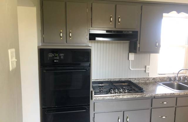 Munhall - Homestead - 2 BR Single Family House - 116 Vine Street, Munhall, PA 15120