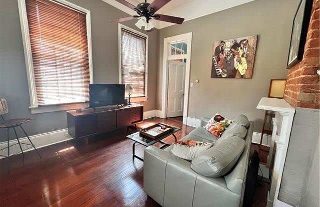 2927 BARRONE Street Gallery 4
