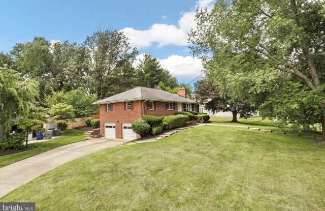 1642 EVERS DRIVE Gallery 2