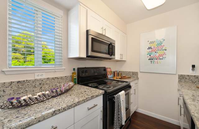 Hidden Oaks Gallery 4