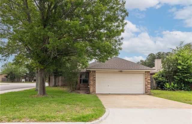 826 Azalea Court Gallery 1