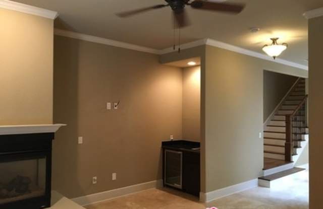 4177 Texas Elm Gallery 4