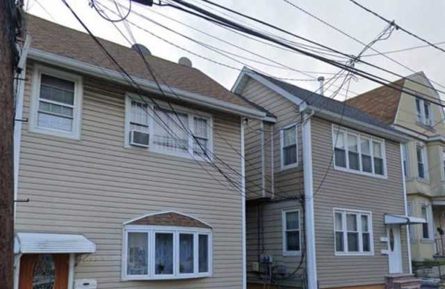 54 Tappan St photos photos