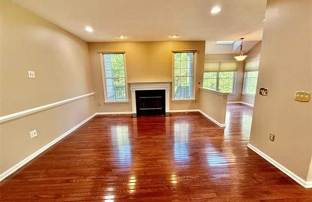 26360 FIELDSTONE Drive Gallery 4