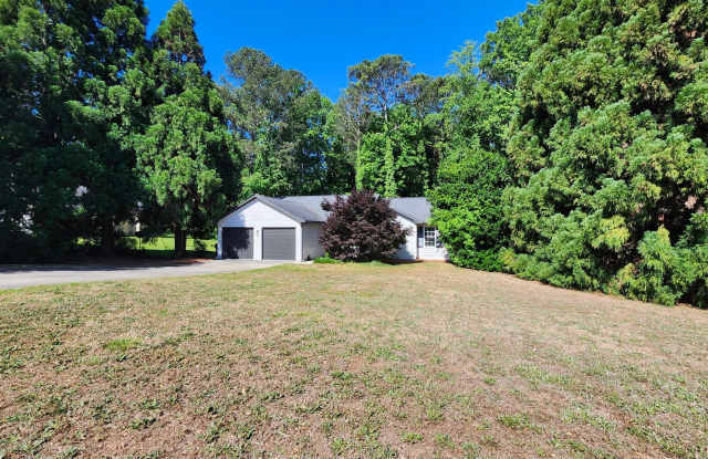 Charming 3 Bedroom Home in Jonesboro with Spacious Layout! photos photos