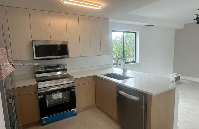 5423 NE Miami Court 7, Miami, FL 33137 photos photos