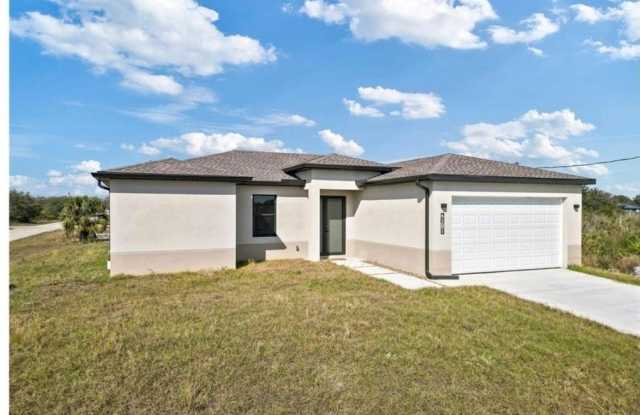 2618 69th Street W photos photos