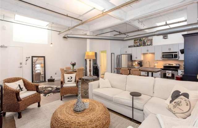 659 Auburn Avenue NE Gallery 4