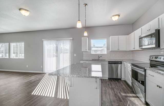 1820 Bluff Ridge Court Gallery 4