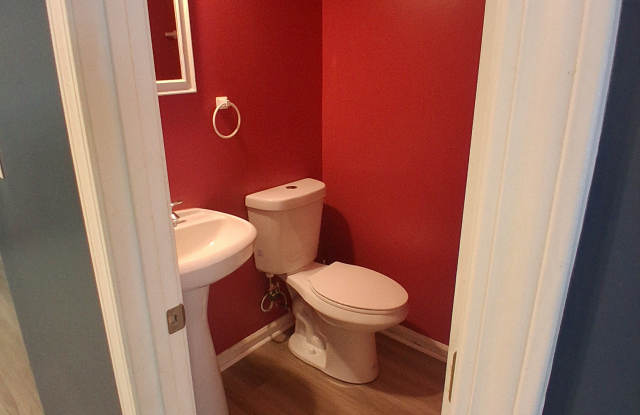 200 Hiram Terrace Path Gallery 4