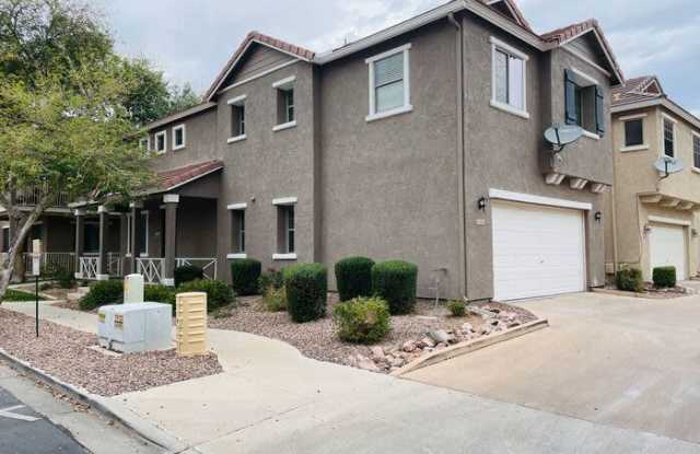 3818 East Santa Fe Lane Gallery 2