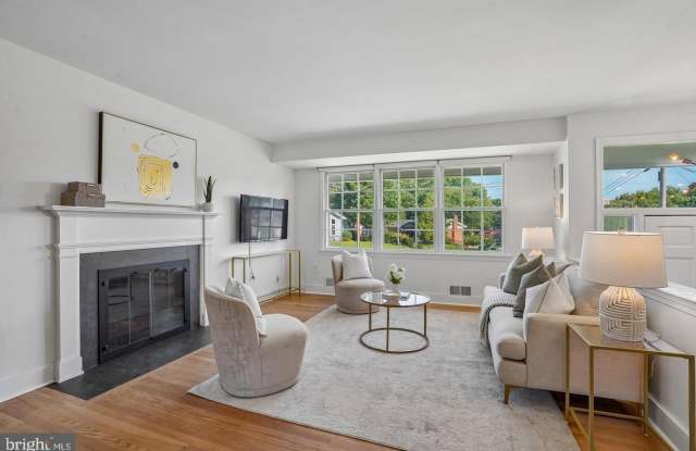 10316 MONROE Court Gallery 4