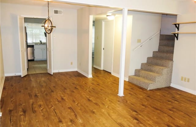 229 E Stephenson Street - 229 Stephenson Street, Shreveport, LA 71104