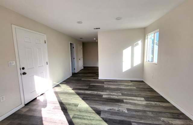 12318 Meadow Dr Gallery 3