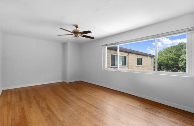 6717 N Hermitage Ave. Gallery 2