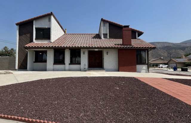 Custom Built 5 Bedroom 3 Bathroom Home in North San Bernardino! photos photos