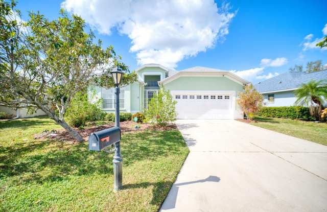 2 Bedroom Plus Den/Office Home - Relaxing Pond View and Pet Friendly - 27 Arbor Oaks Drive, Fruitville, FL 34232
