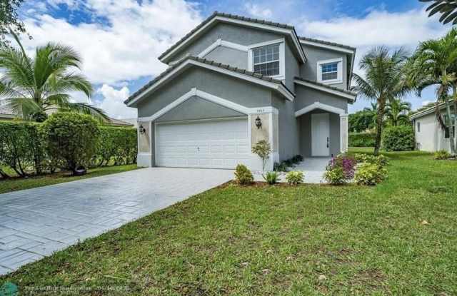 7803 NW 70th Ave photos photos
