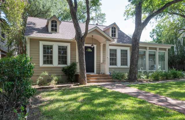 Adorable Enfield Home With Detached Studio Garage Gallery 1