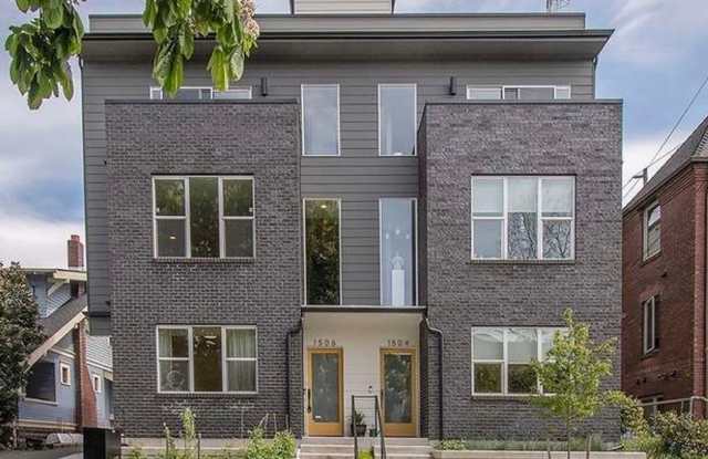 4bd/4ba Townhouse in Queen Anne - 1506 1st Avenue North, Seattle, WA 98109