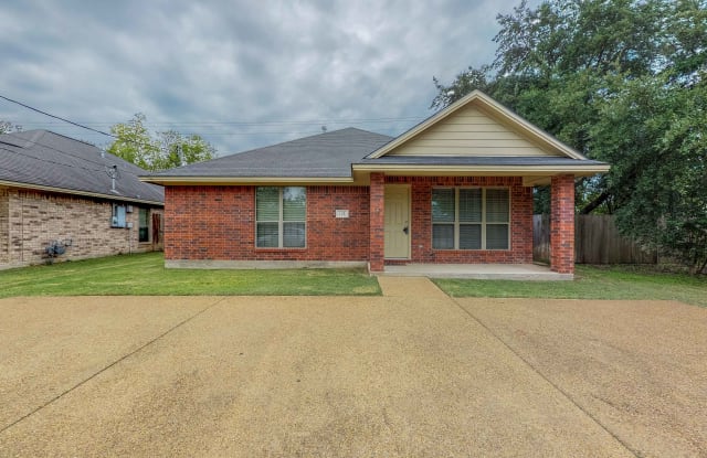 115 Richards St - 115 Richards Street, College Station, TX 77840
