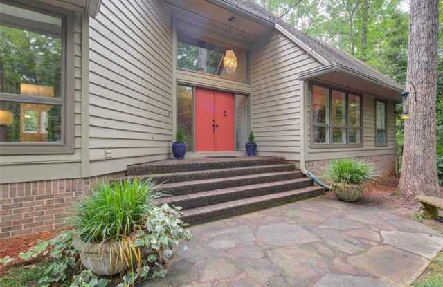 1708 Mason Mill Road NE Gallery 3