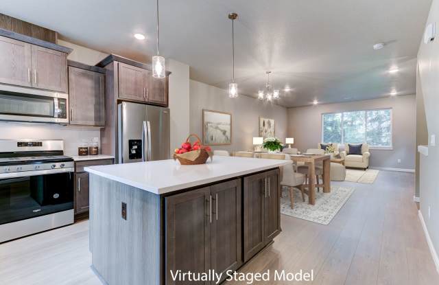 Beautiful Home! 3 Bedrooms with En suite Baths! End Unit! MOVE IN SPECIAL! Gallery 1