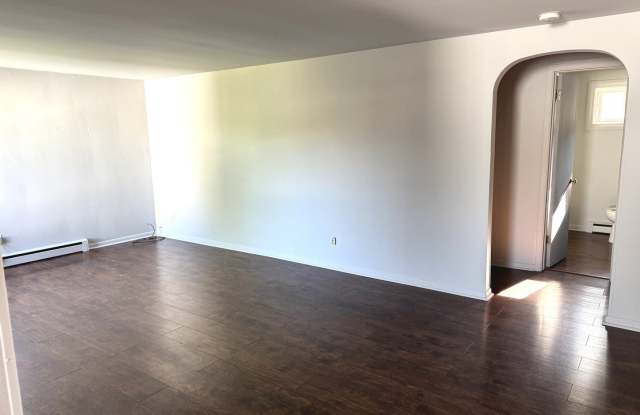 225 Panama Avenue Gallery 4